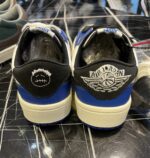 کتانی NIKE travis scott آبی سفید - Image 4