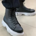 بوت برشکا زیره سفید