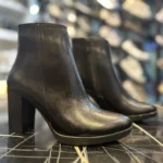 نیم بوت پاشنه دار ساده