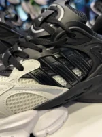 کتاني  مردانه رانر آديداس سفيد مشکي - Image 2