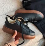 ونس مکويين ساده دخترانه - Image 3