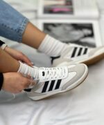 کتوني زنانه آديداس استرا