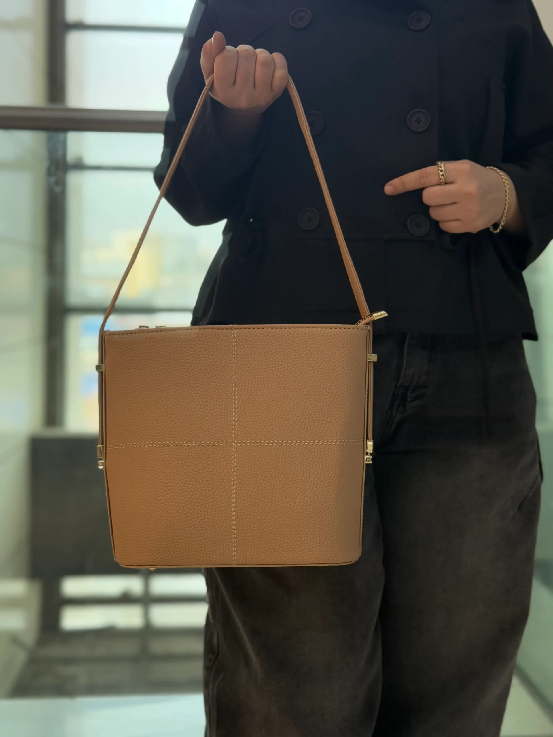 IMG_4225-scaled کيف زنانه سطلی شرانگ - Image 1