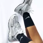 کتونی زنانه نایک ودوو