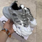 کتاني آديدادس دلوکس سفيد طوسي