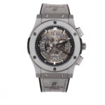 ساعت هابلوت مردانه بند چرم طوسي