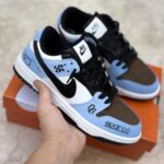 کتاني نايک اس بي کاستوم آبي