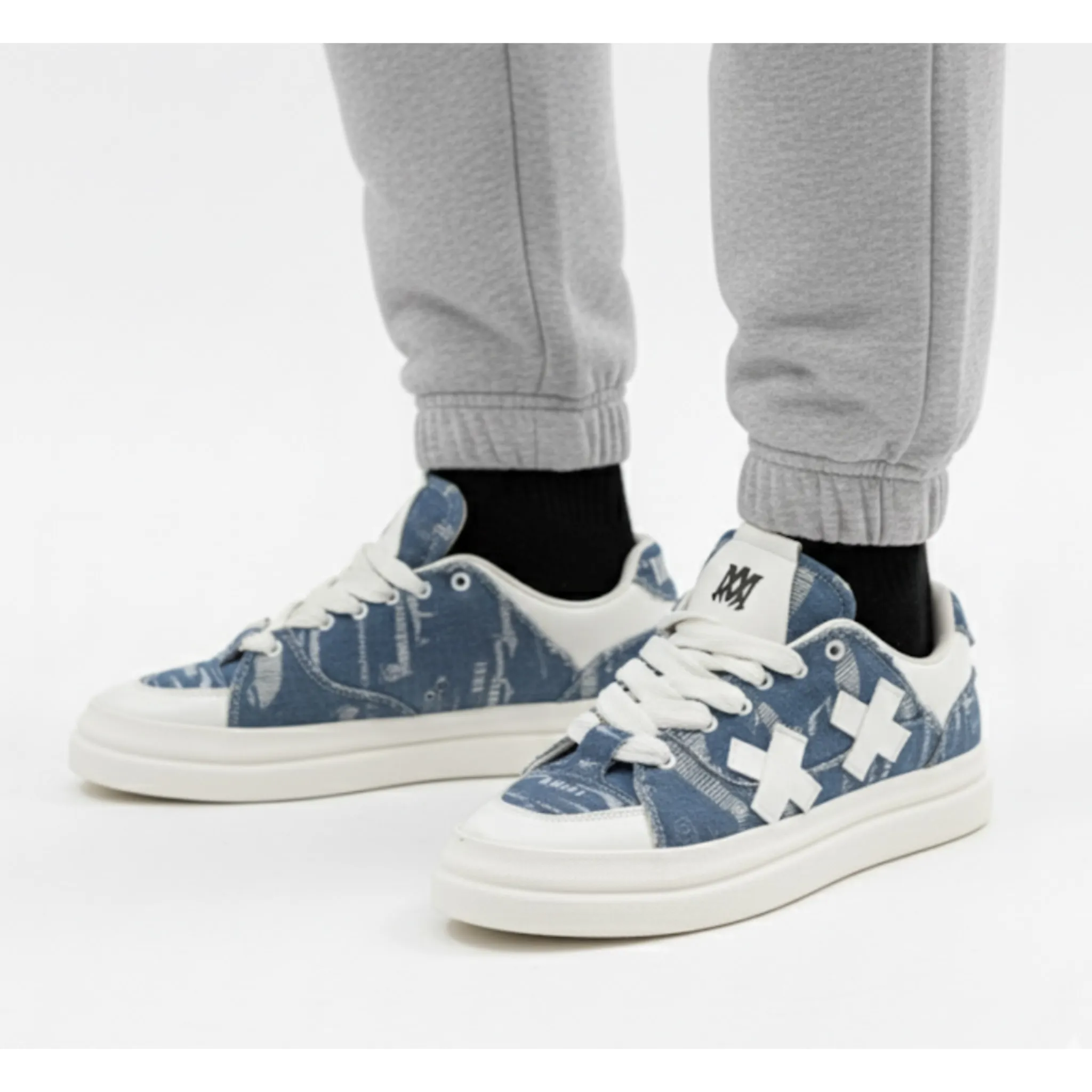 photo-output-7 ونس مردانه جين اميري آبي - Image 1