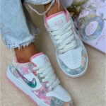 کتونی زنانه درگون صورتی