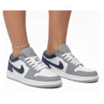 کتونی زنانه جردن وان طوسی سرمه ای