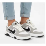 کتونی نايک اس بی دخترانه