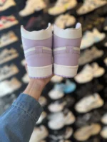 کتونی جردن وان ساقدار زنانه سفيد بنفش - Image 2