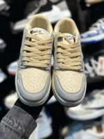 کتونی زنانه ترويس ديور طوسی کرم - Image 5