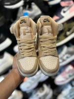 کتونی ساقدار کرم ورنی - Image 2