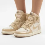 کتونی ساقدار کرم ورنی