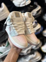 کتونی جردن ساقدار کرم صورتی - Image 2