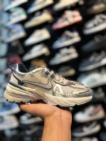 کتونی زنانه V2Kسفيد سرمه ای - Image 3