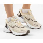 کتونی v2k زنانه کرم قهوه ای