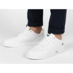 کتونی بزرگ پا کت سفيد