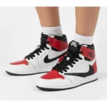 کتونی زنانه ترويس ساقدار قرمز سفيد