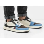 کتونی ترويس اسکات آبی مشکی