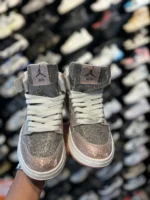 کتونی جردن ساقدار اکليلی صورتی نقره ای - Image 4