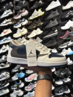 کتونی ترويس مردانه سفيد سرمه ای - Image 3