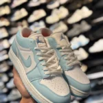 کتونی جردن وان مردانه سفيد آبی آسمانی